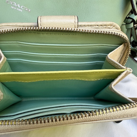 Coach Legacy Courtney mint green vintage crossbody bag with wallet - Picture 12 of 13
